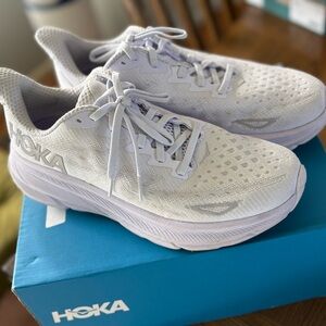 Hoka White and Lavender Clifton 9 Shoes